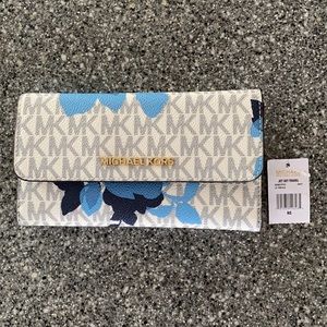 New Michael Kors LG Trifold Wallet
